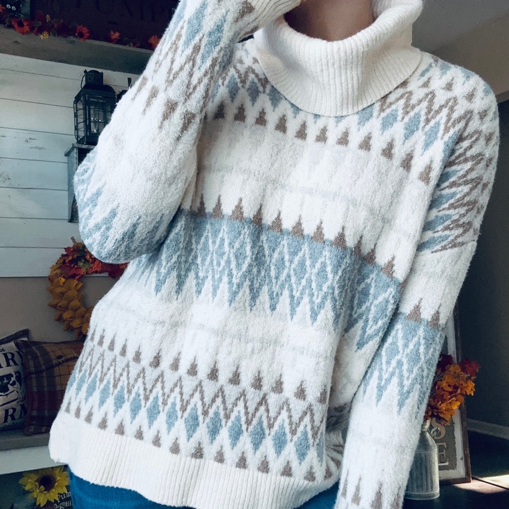 London Kaye geometric oversized turtleneck geometric nubby knit sweater